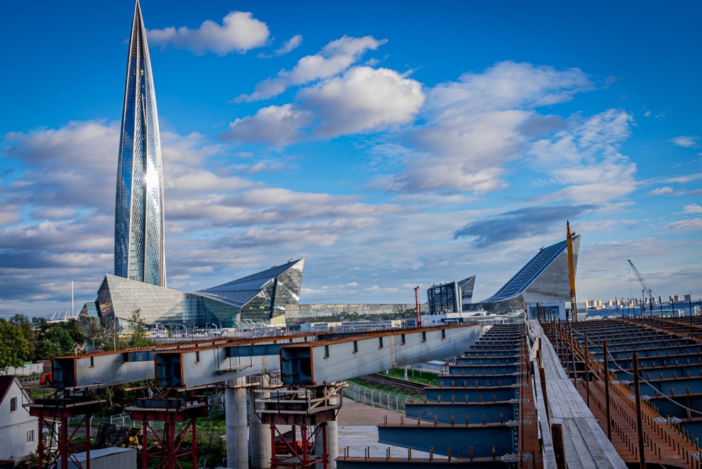 Фото к статье: Готовность опор путепровода магистрали М-32: 50% к завершению