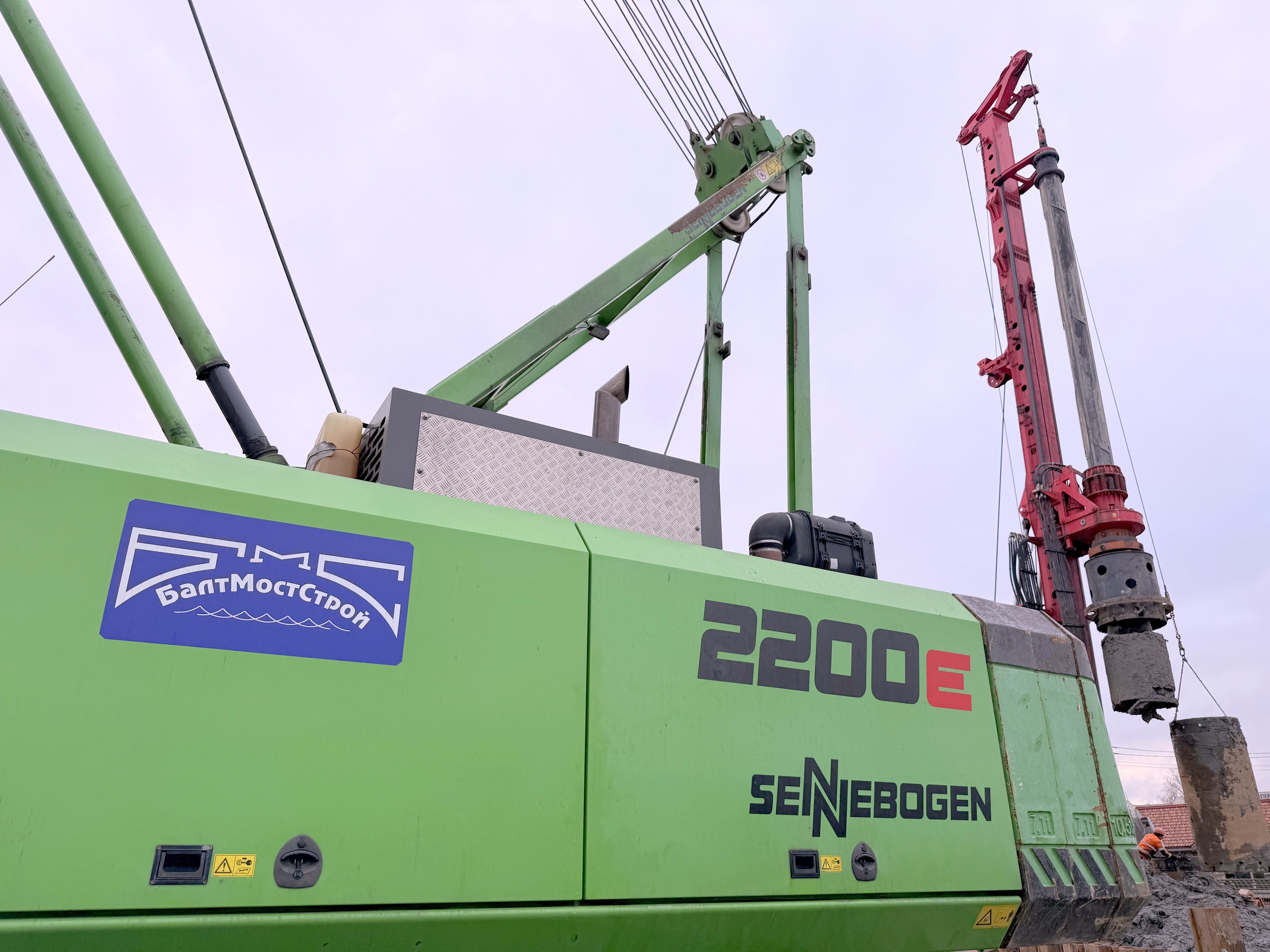 Фото к статье: Собственный буровой участок "БалтМостСтрой": основа прочности мостов и путепроводов