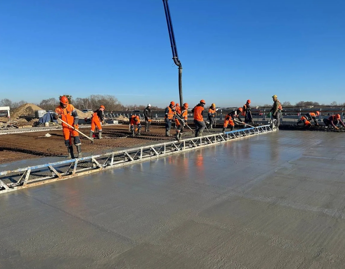 Фото к статье: Бетонирование на объектах "БалтМостСтрой" в Калининградской области