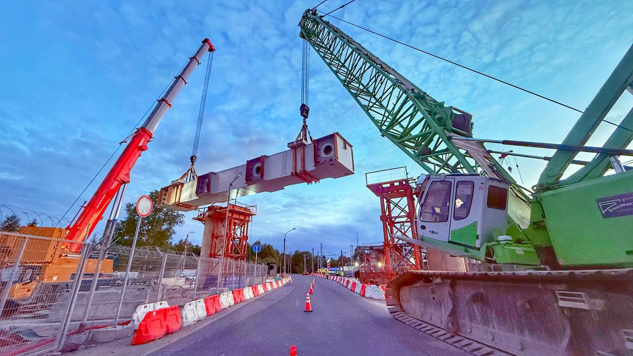Фото к статье: Ночной монтаж на М-32.